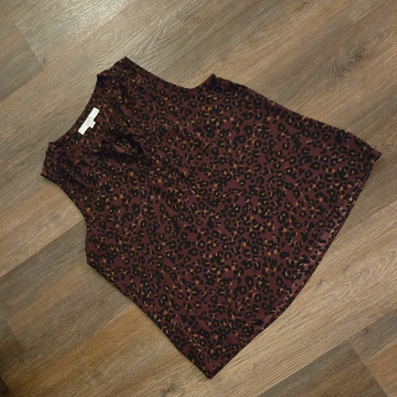 LOFT Tops - Loft Sleeveless Animal Print Tie Neck Blouse